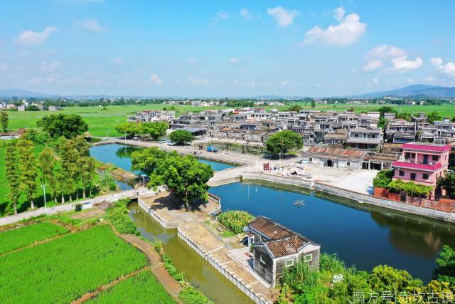 美麗的三門(mén)里村落